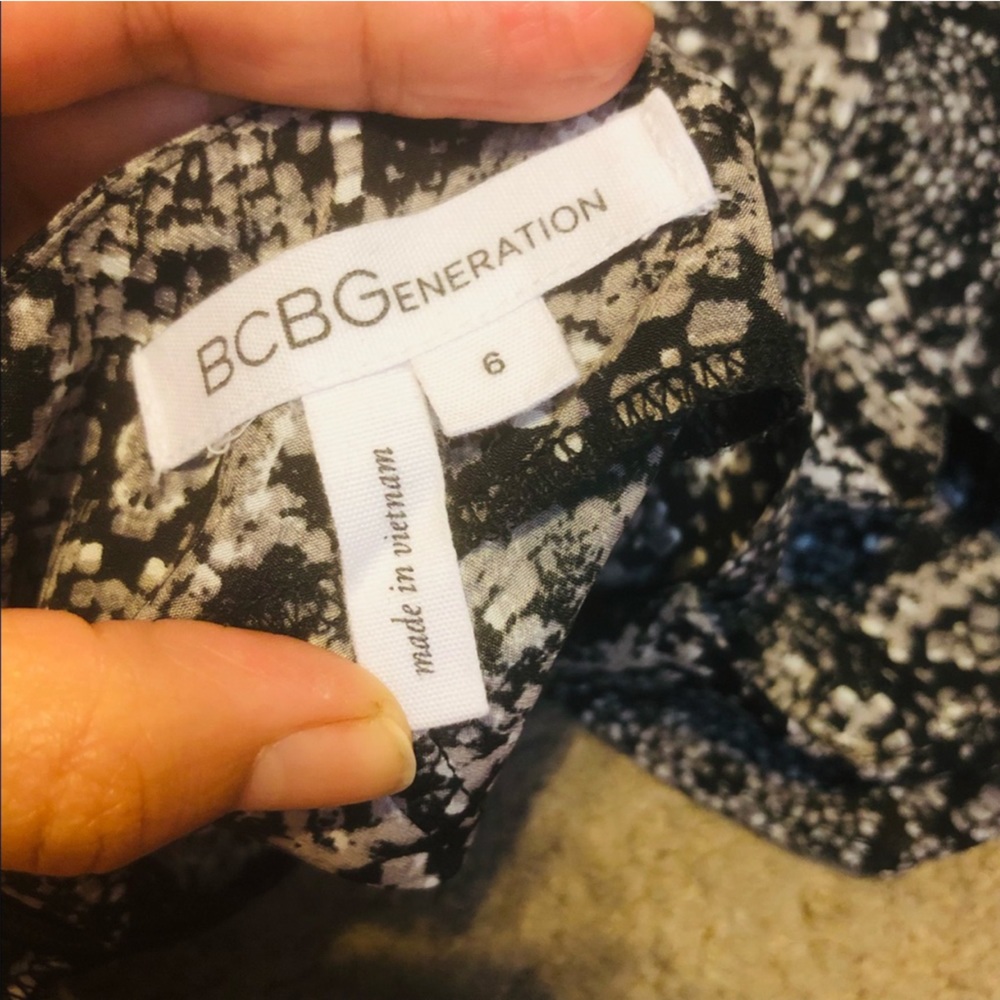 Bcbgeneration Printed Ruffled Shorts - image 6